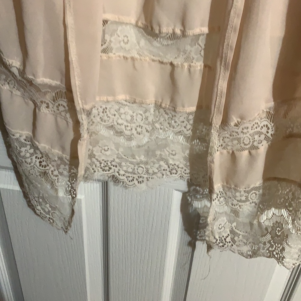 Cream W/White Lace Robe - Picture 2 of 4